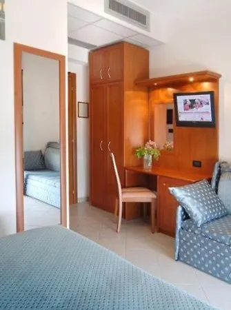 Hotel Noris