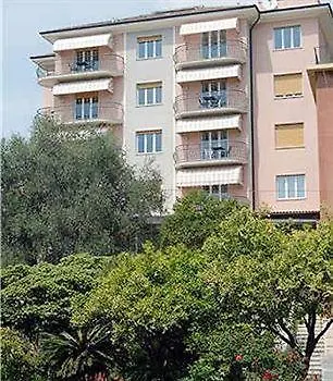 Noris Hotel 3*
