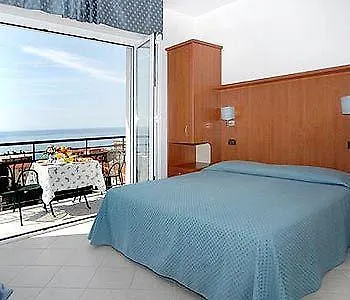 Noris Hotel