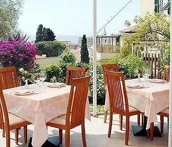 Noris Hotel 3*